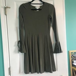 Dark green dress! Perfect for the fall!